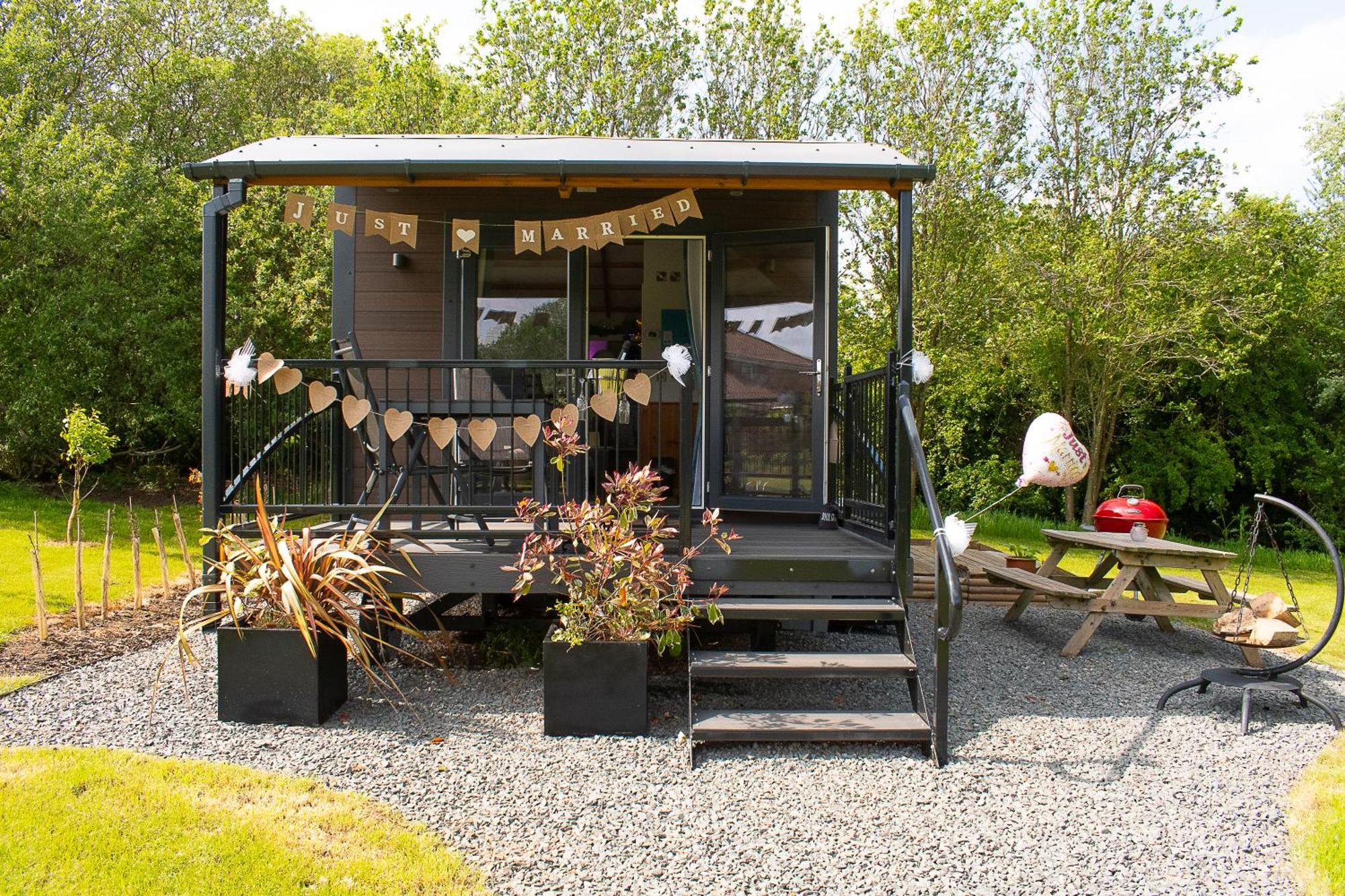 فندق Peppercorn Pod At Beck House Glamping Salmonby المظهر الخارجي الصورة